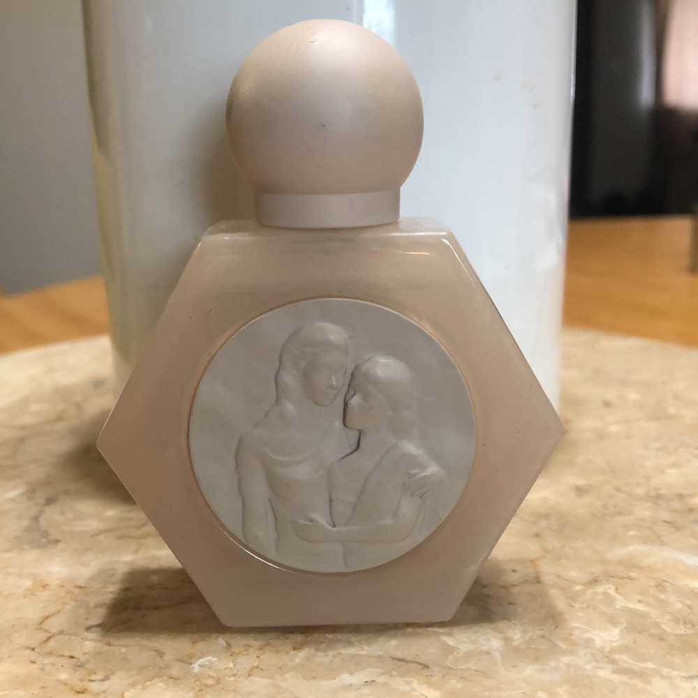 KKW x KRIS fragrance by KKW Beauty (Discontinued)